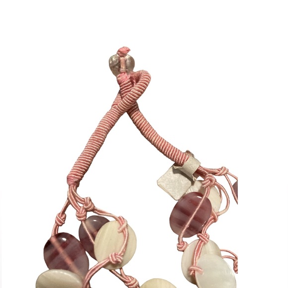 Vintage Mother Of Pearl Necklace - Picture 5 of 8